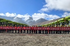 海拔5429米！宏大時(shí)代純電礦卡挺進(jìn)雪域高原無人區(qū)!